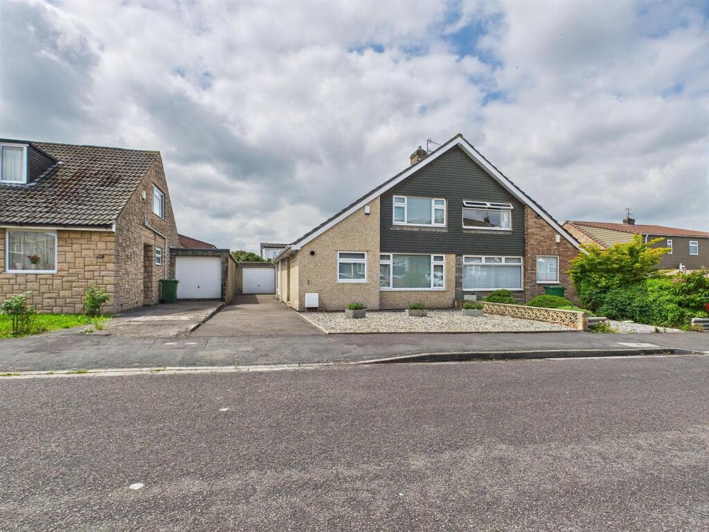 17 - Semi-detached House for Auction, Hengrove.jpg