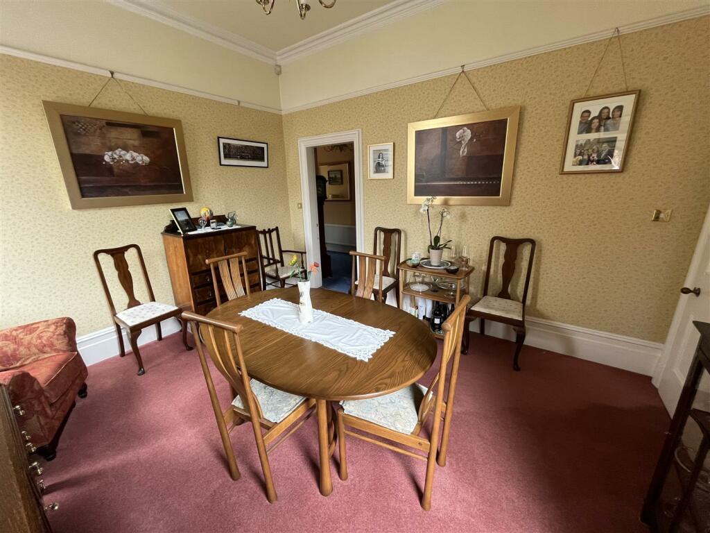 Dining Room.jpg