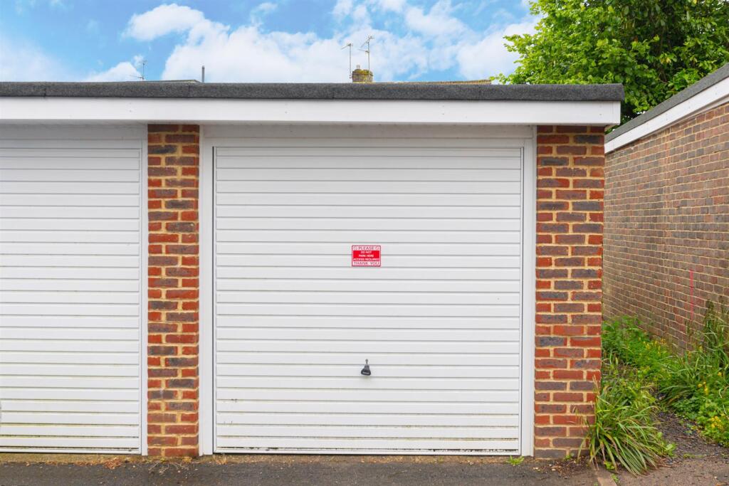 garage.jpg