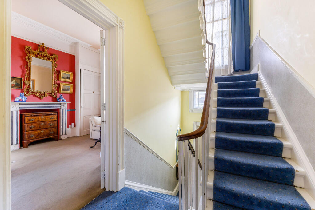 Magnificent Cantilvered Staircase