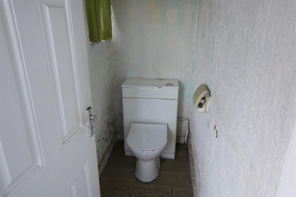 DOWNSTAIRS WC