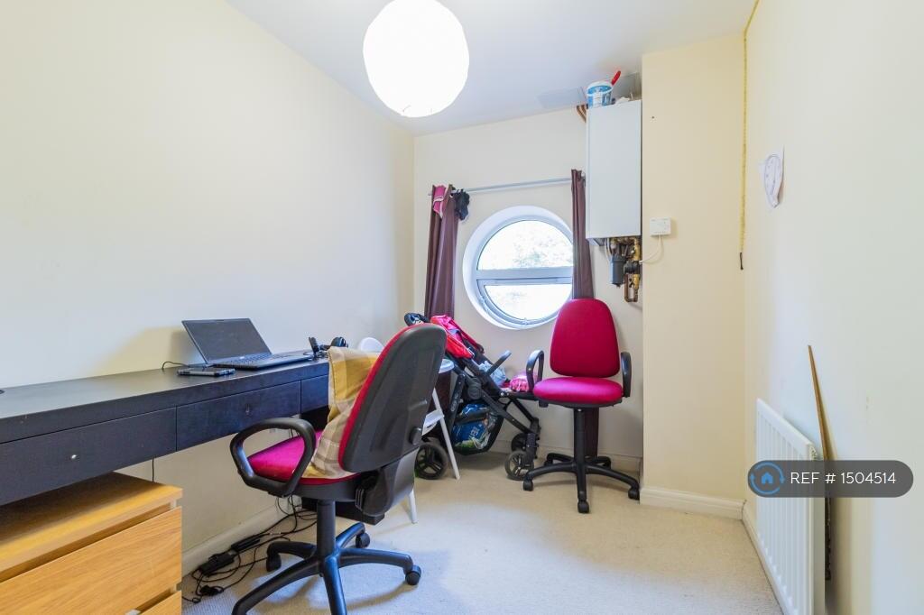 2nd Bedroom
