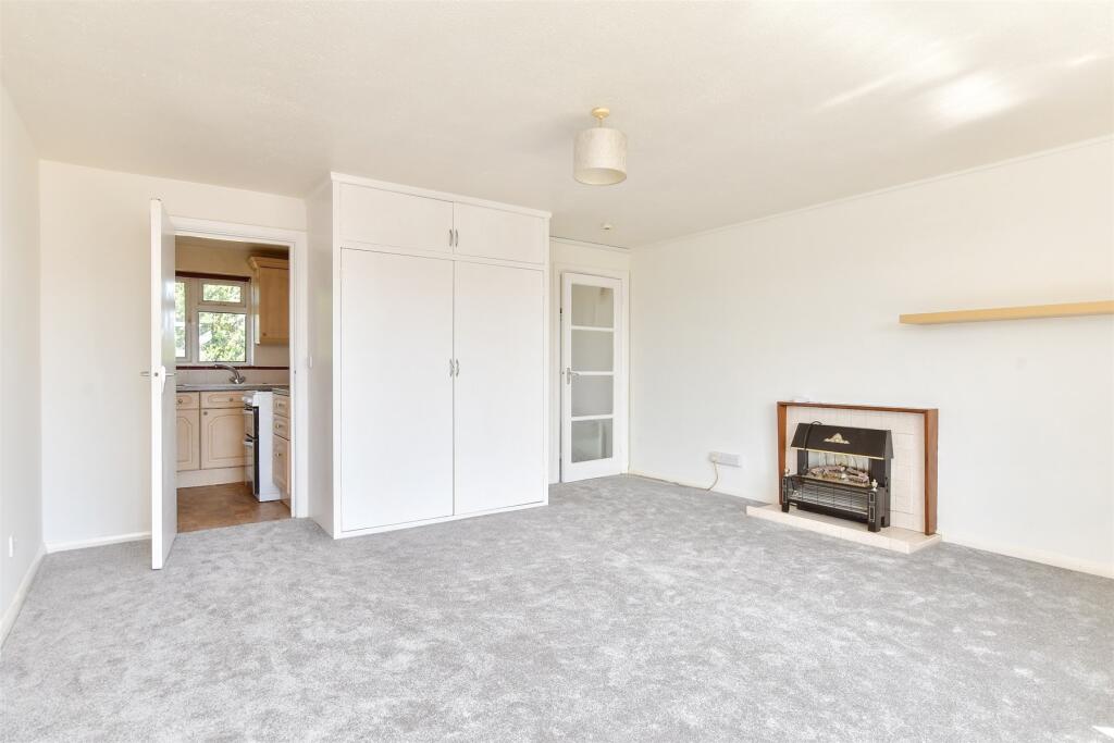 Lounge/ Bedroom