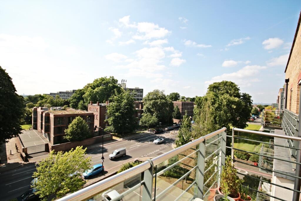 71 Apsley House - Balcony view 2