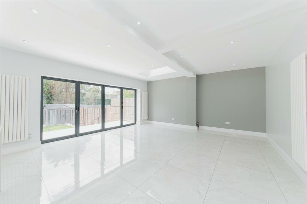 KITCHEN LIVING AREA.jpg