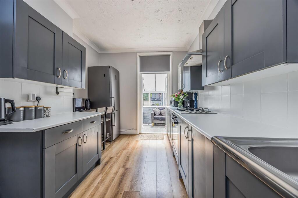 6 Seafield Road, Baffins-Small-PorticoMarketing-So