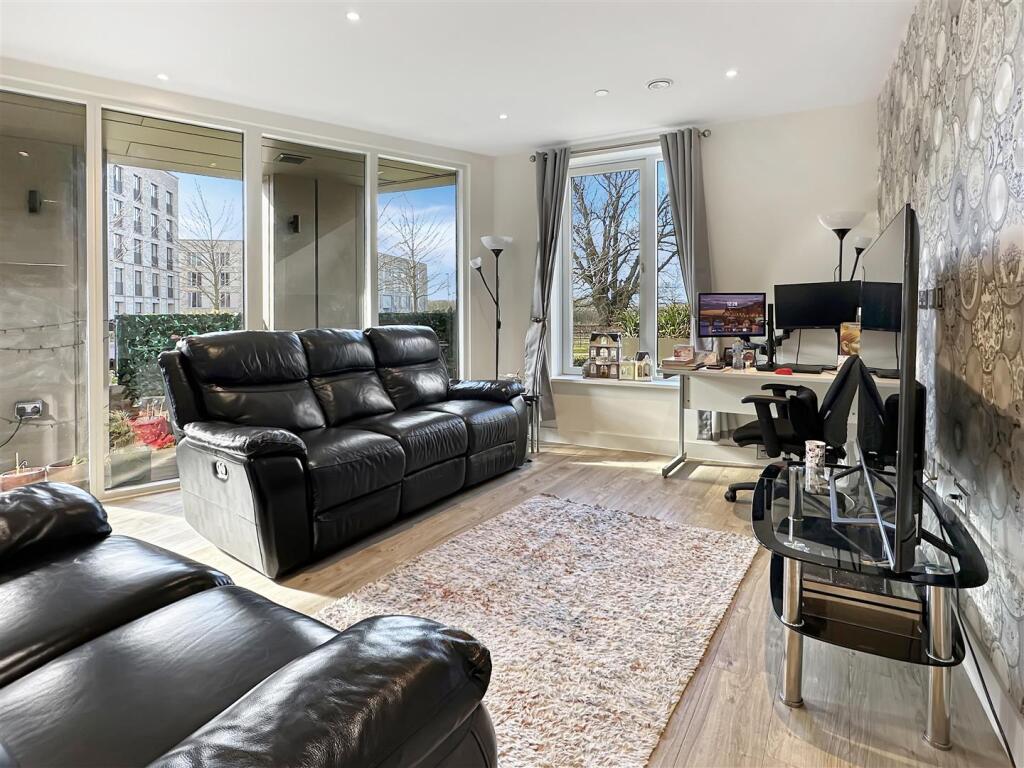 Living / dining room (3)