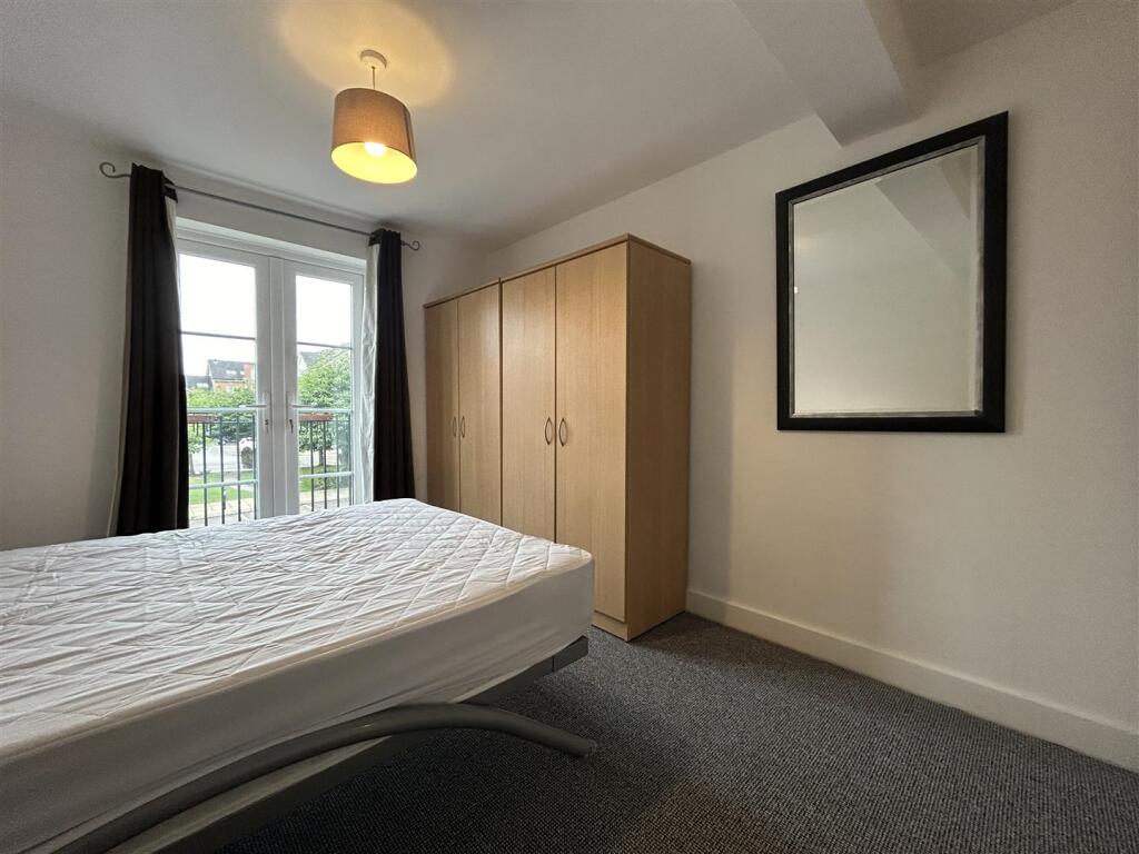 1st Bedroom (2).jpeg