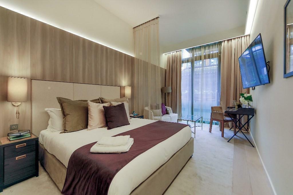 120 Finchley Road, London, NW3 5JB