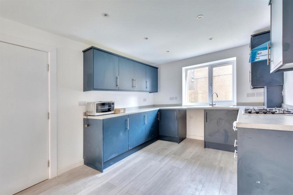 Kitchen_2.jpeg
