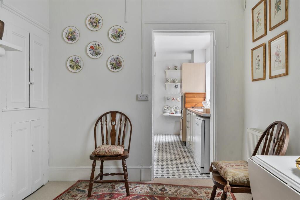 Breakfast to kitchen