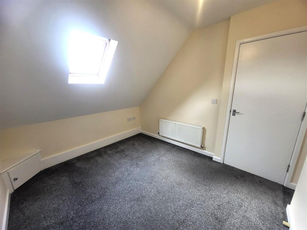 Bedroom Pic 2