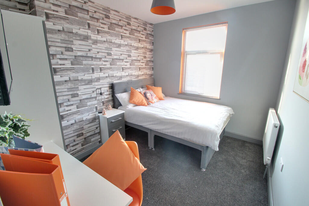 Dulverton Road, Leicester, LE3 0SB