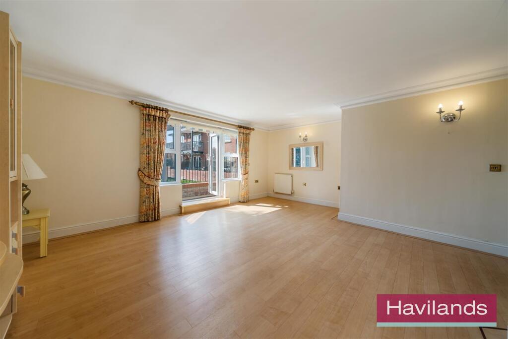 Oakington Court-3.jpg