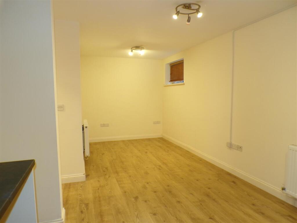 LIVING ROOM/KITCHEN