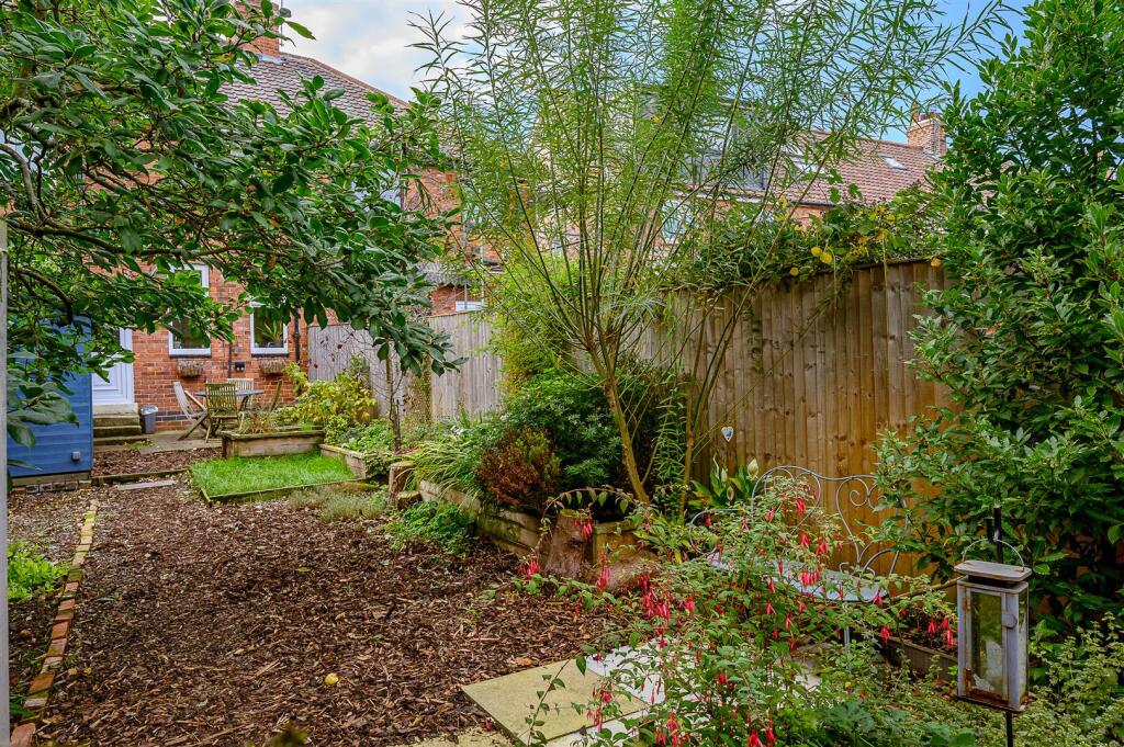 GARDEN