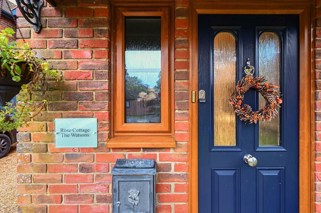 ROSE COTTAGE - TN17 3AN (5).jpg
