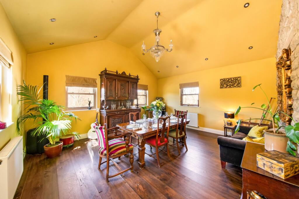 DINING ROOM / SECOND SITTING ROOM