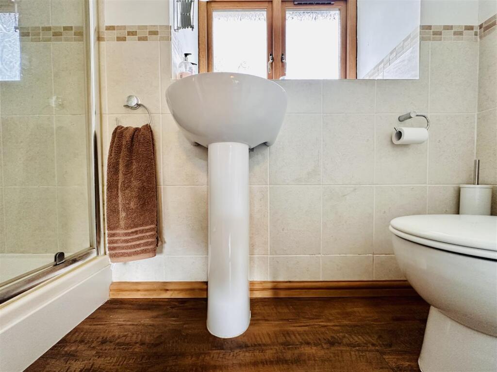 En Suite Shower Room