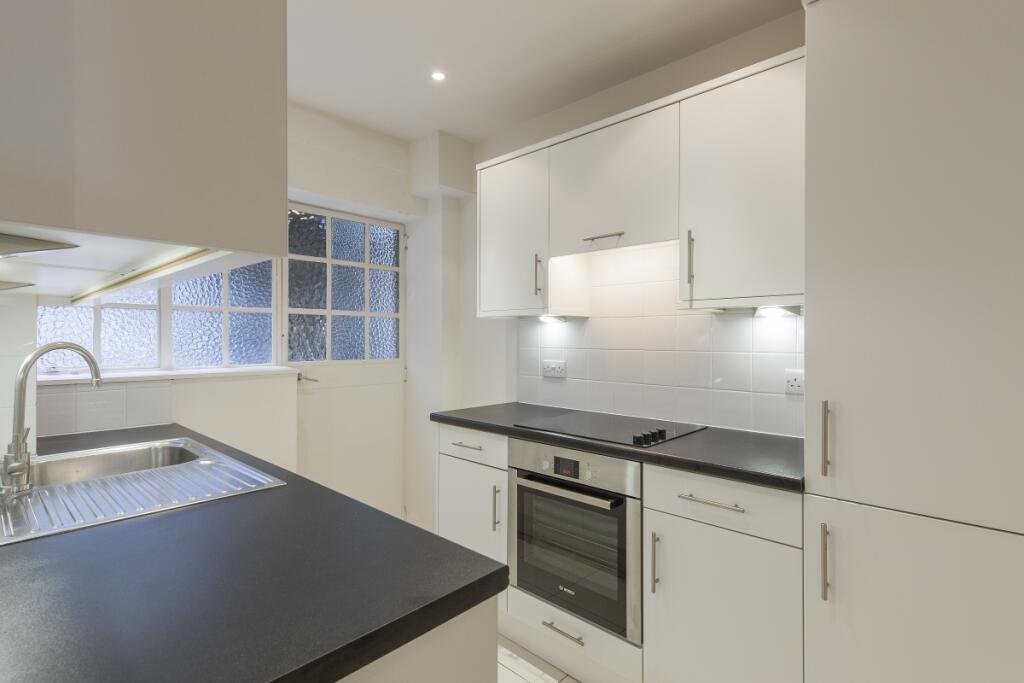 54 Pelham Court 1...