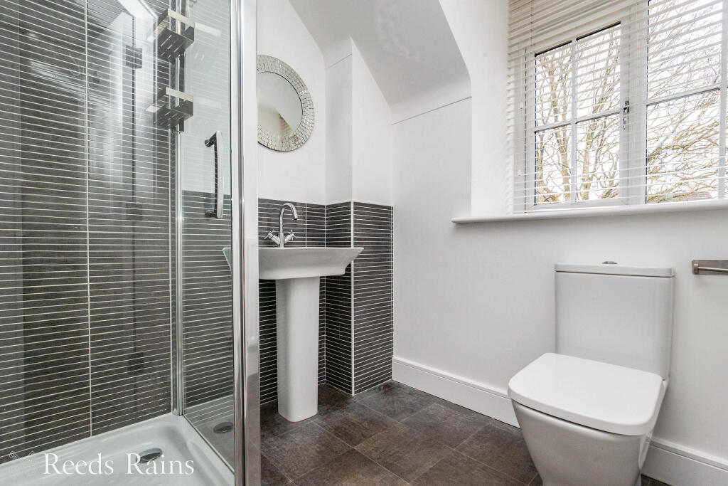 Bed 1 En-Suite