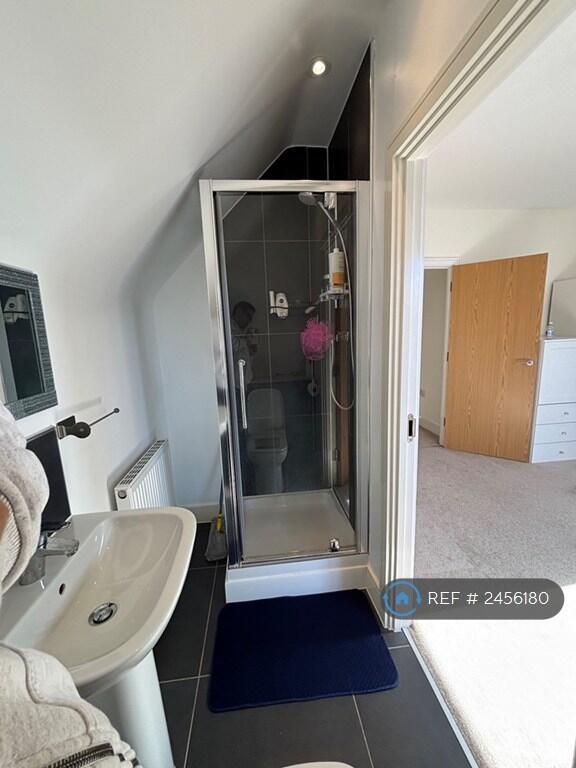 Bedroom 3 Ensuite 