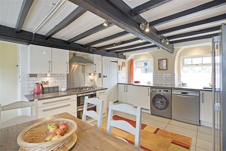 Dininf Kitchen