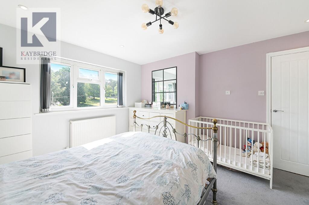 Dale View, Headley - KT18 6EH