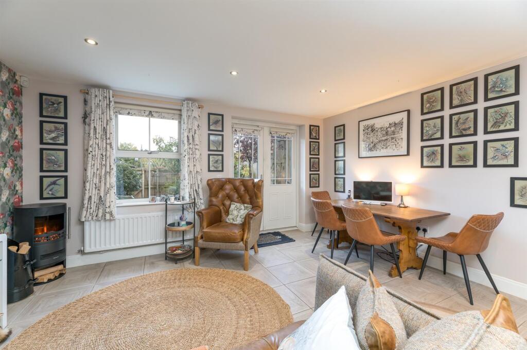 Sitting &amp; Dining Room