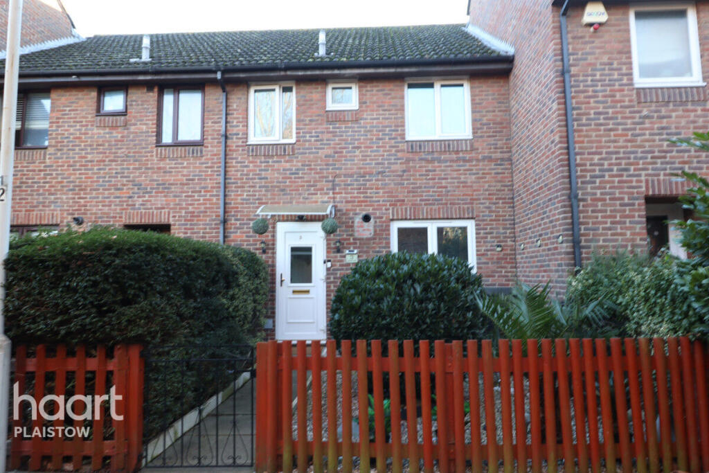 Tasman Walk Royal Docks, London