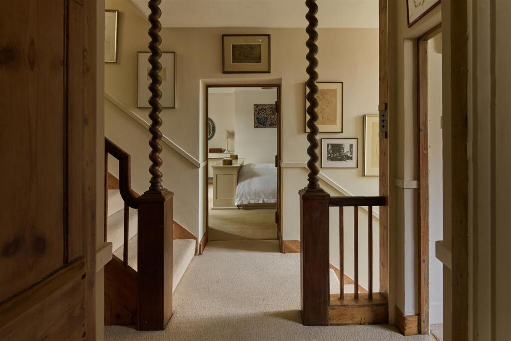 South Parade, W4 - FOR SALE