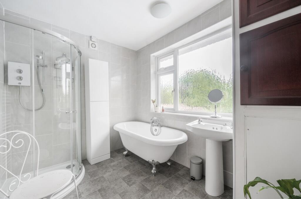 1303703-16-684b44a1f0e28-ARW