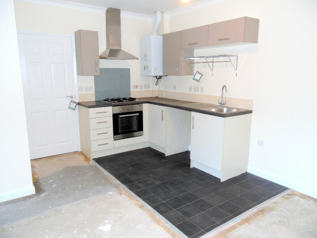 LOUNGE/KITCHEN