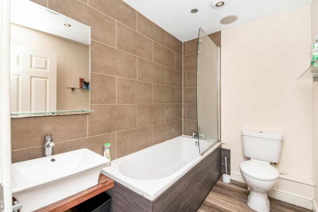 HOUSE BATHROOM