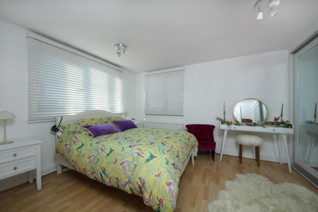 GV- 40 Woodfield Rd (22).jpg