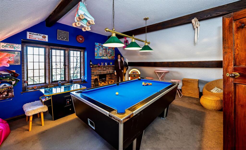 Bedroom 6 games room 1 SAPL3831-20251125-DxO_DeepP