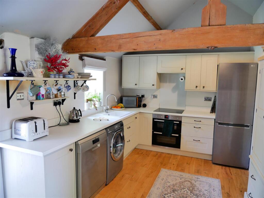 DINING KITCHEN AREA
