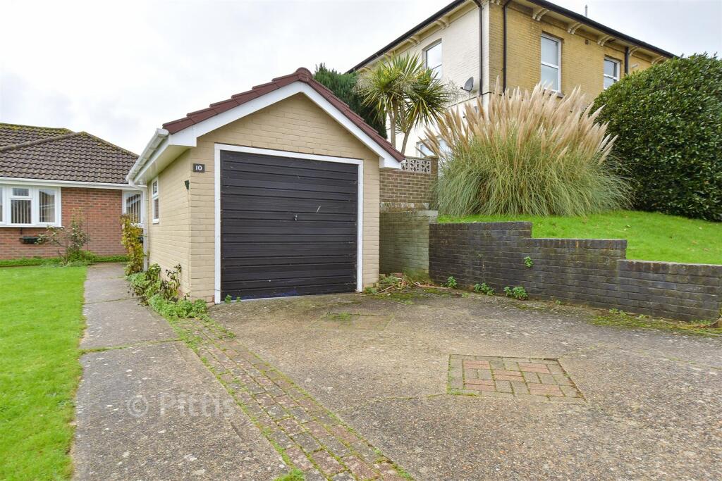 Driveway/Parking