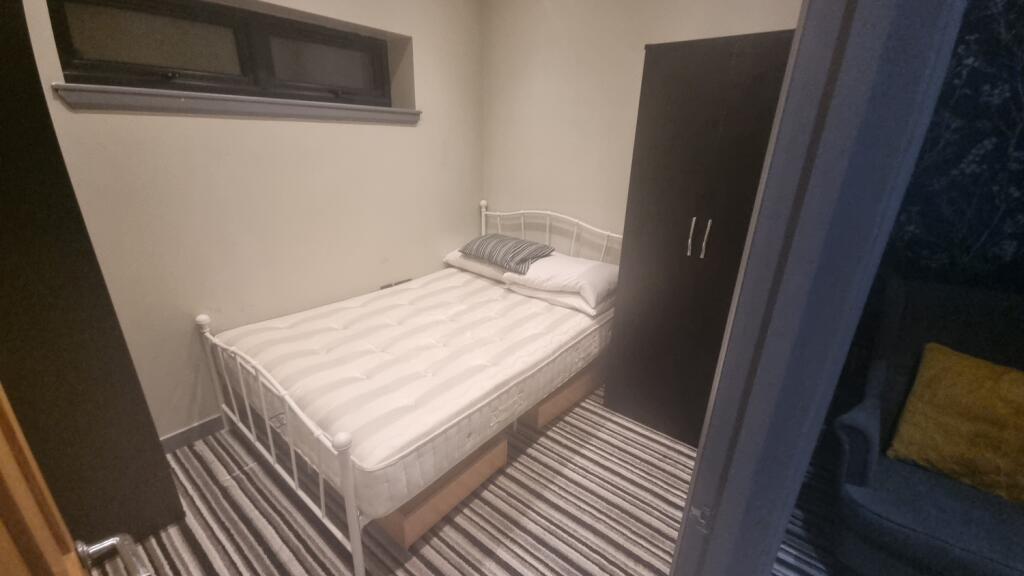bedroom 2nd