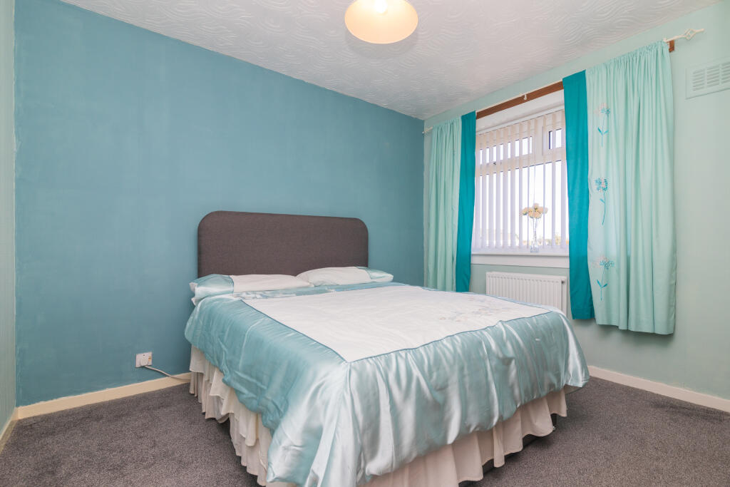 4 glendower way paisley L-3