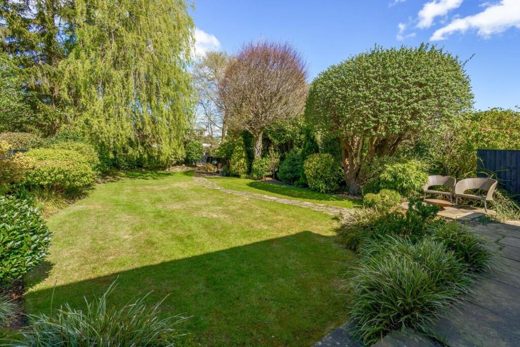 90206_48 Westgate Guiseley (24)_low.jpg