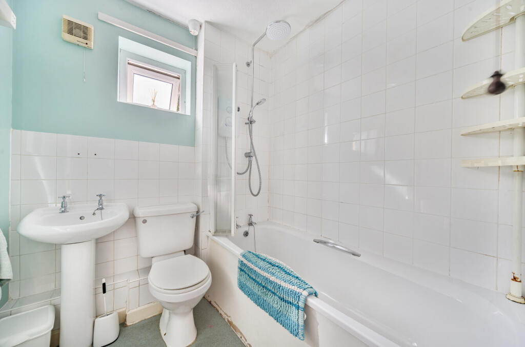 1357563-4-68d6ba8...