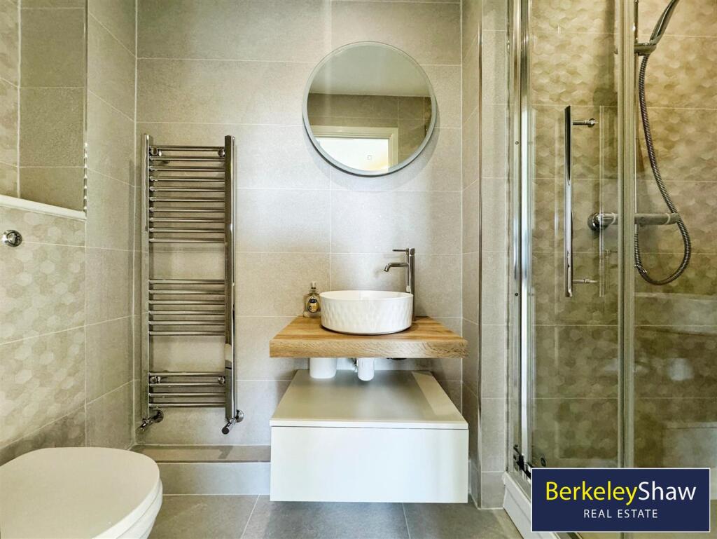 En-suite shower room