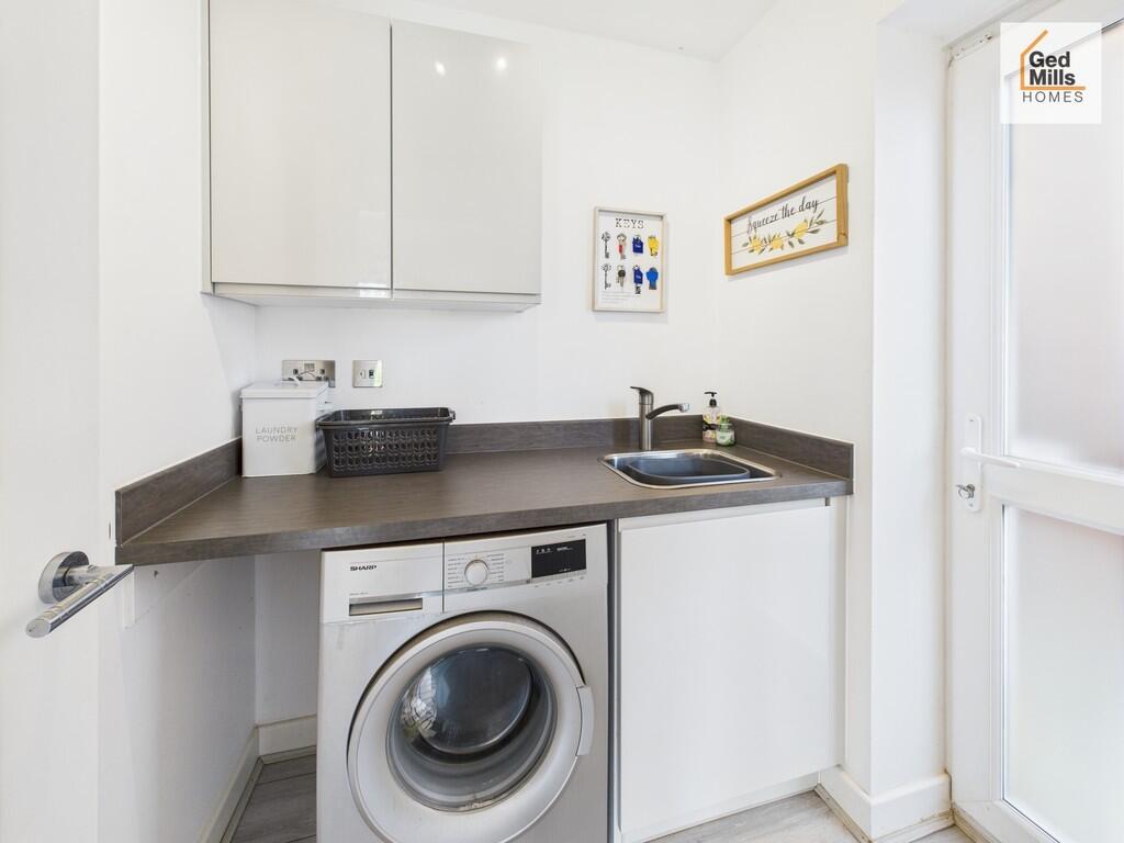 CAM04261G0-PR0084...