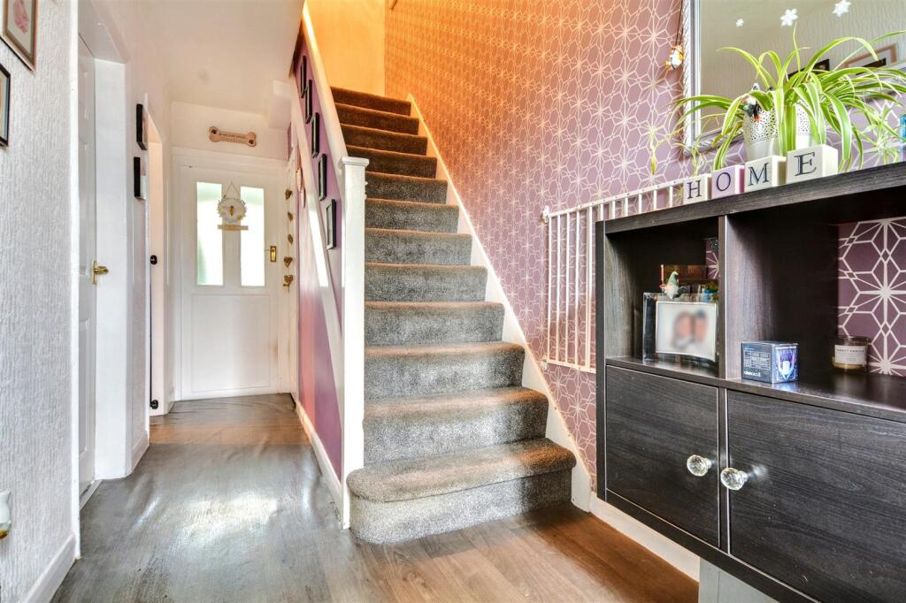 Entrance Hall_1.jpeg