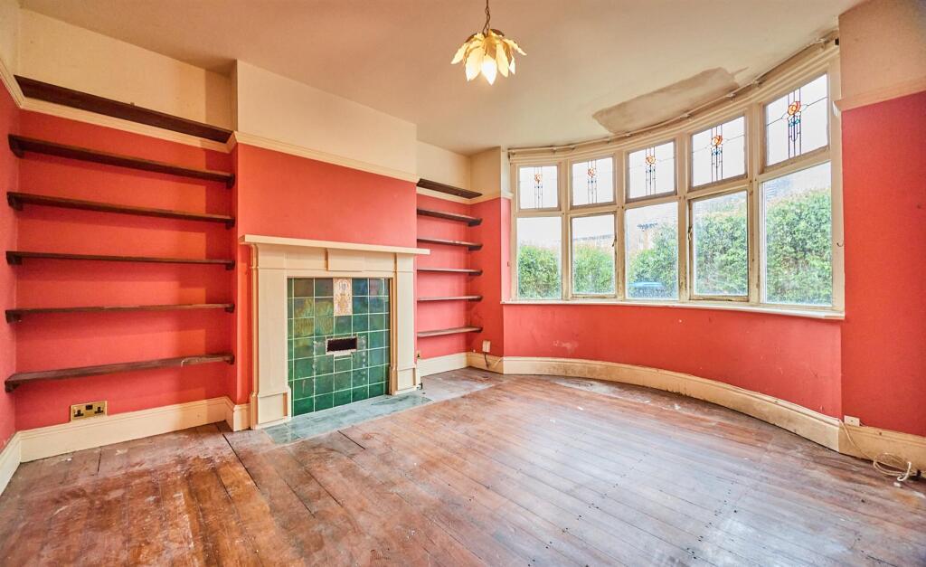 Front Lounge