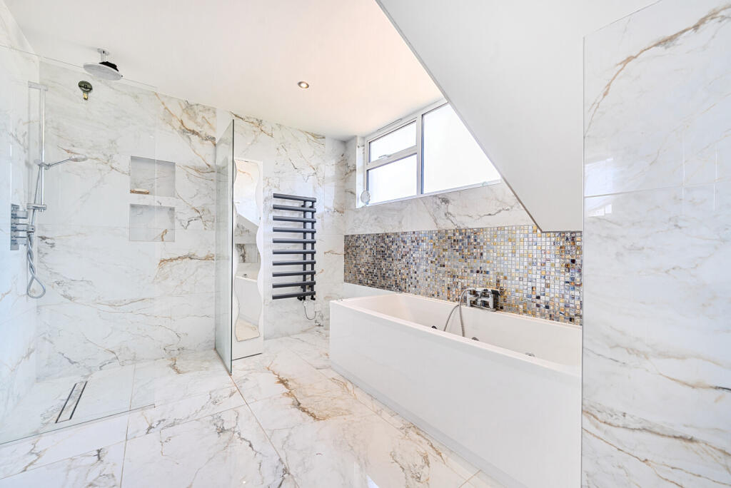 1347579-11-68bebe...