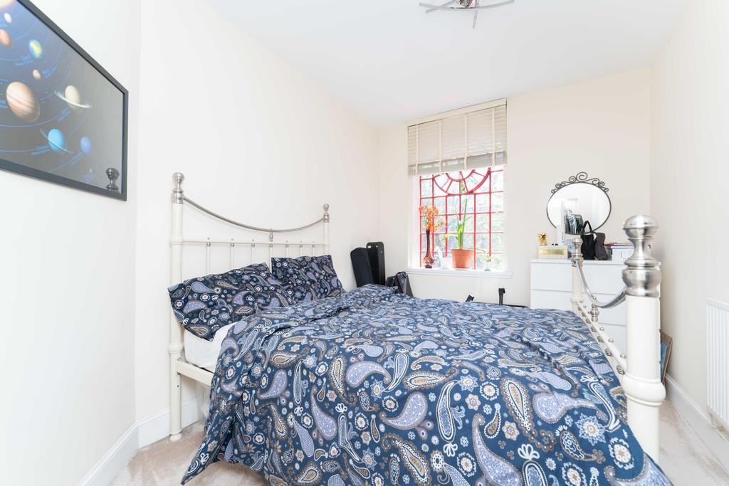 37 Osterley bed 3.jpg