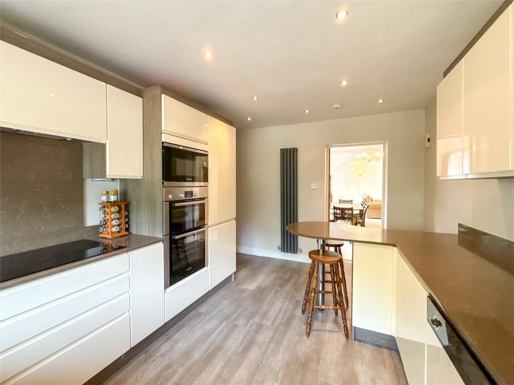 Breakfasting Kitchen