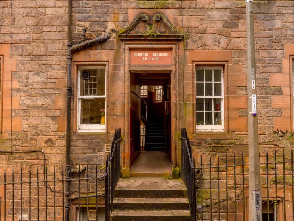 66847_PathBuildings0